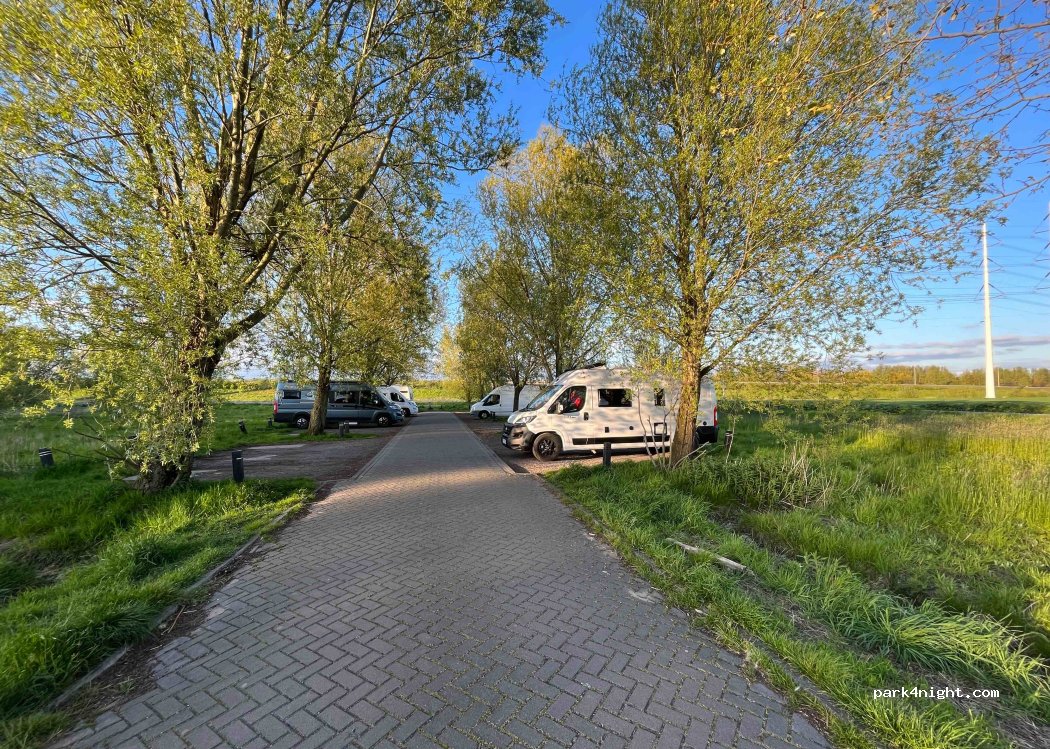 (2151 MR) Nieuw-Vennep - 1800 IJweg — foto 2