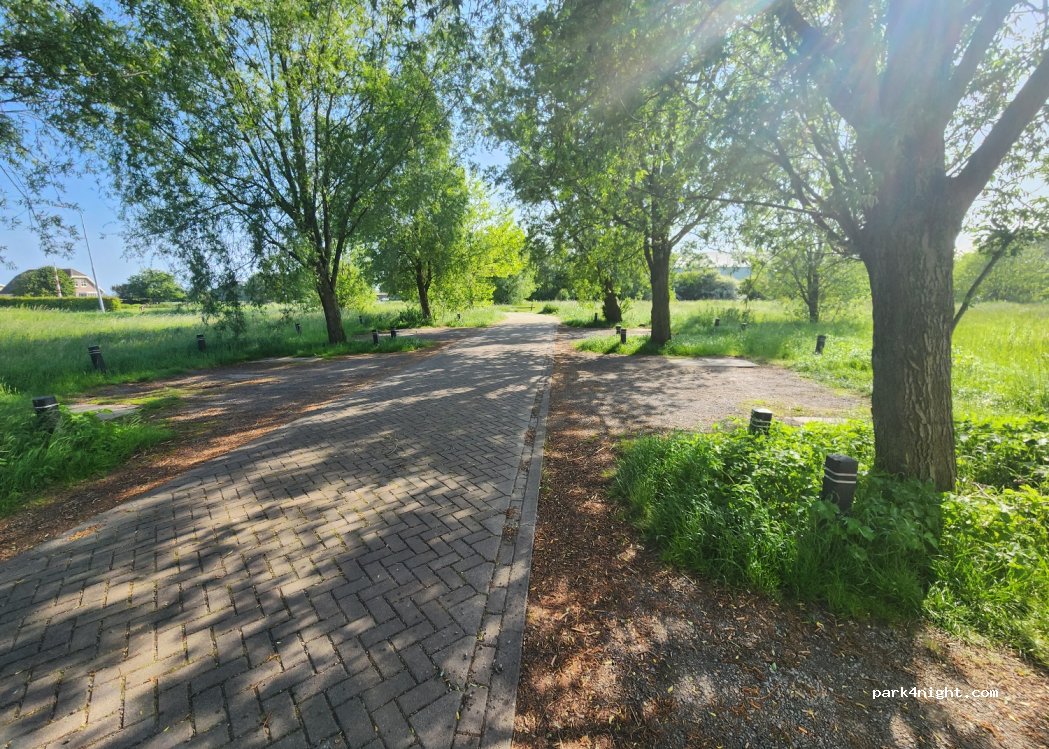(2151 MR) Nieuw-Vennep - 1800 IJweg — foto 3