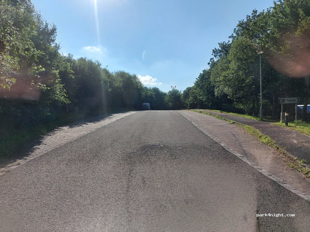 (EX36 4RZ) South Molton - A361 — foto
