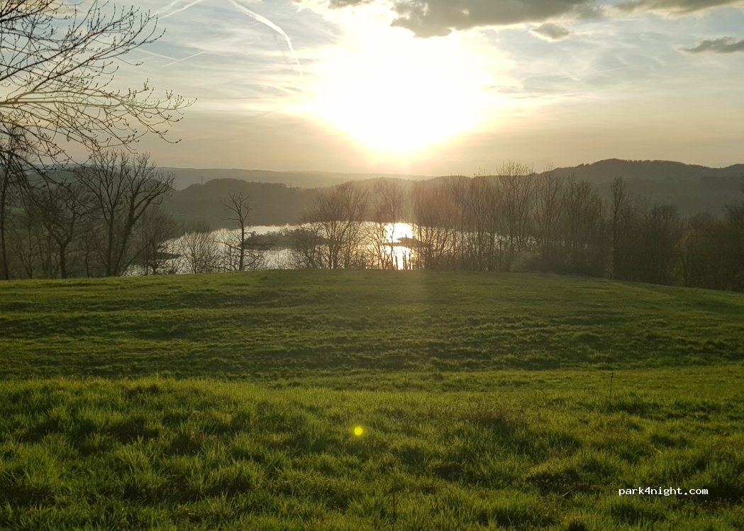 (73610) Aiguebelette-le-Lac - Unnamed Road — foto 3
