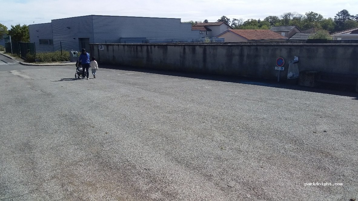(01390) Saint-André-de-Corcy - 170 Rue de l'Industrie — foto 2