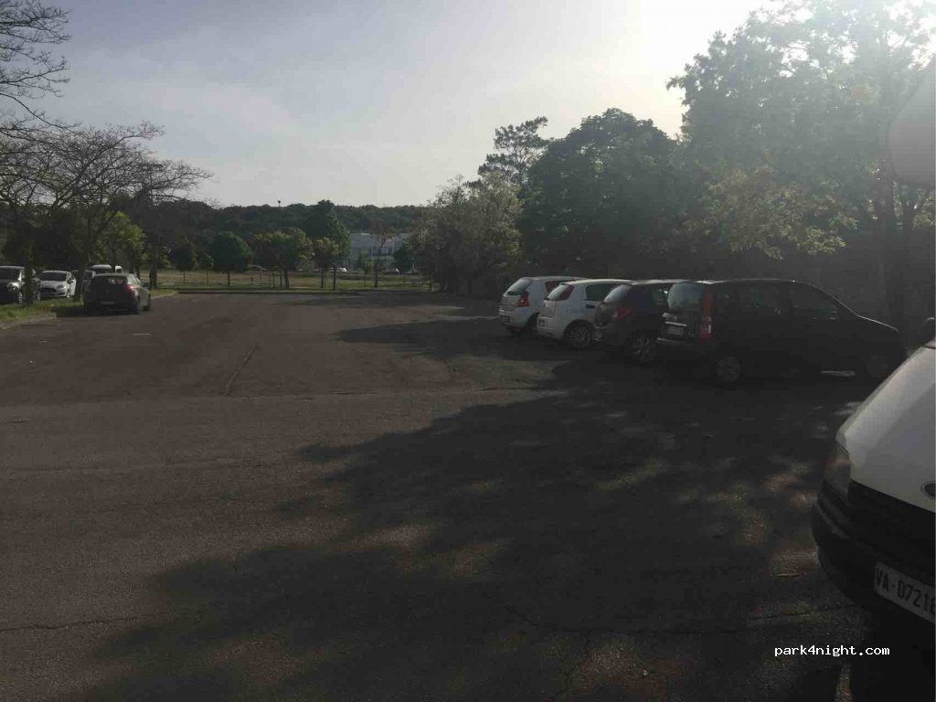 (73039) Tricase - Via Adriano — foto 2