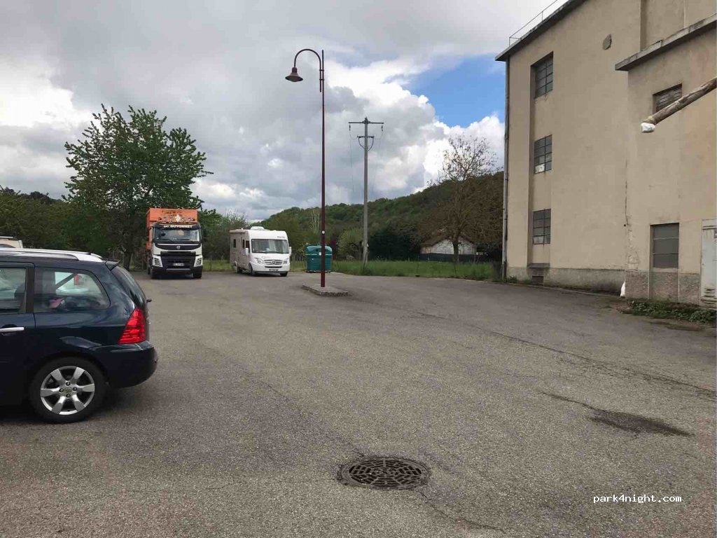 (38110) Saint-Victor-de-Cessieu - 464 Montée du Village — foto