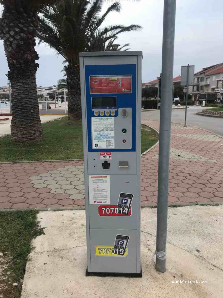 (53291) Novalja - 2 Obala Petra Krešimira IV — foto 3