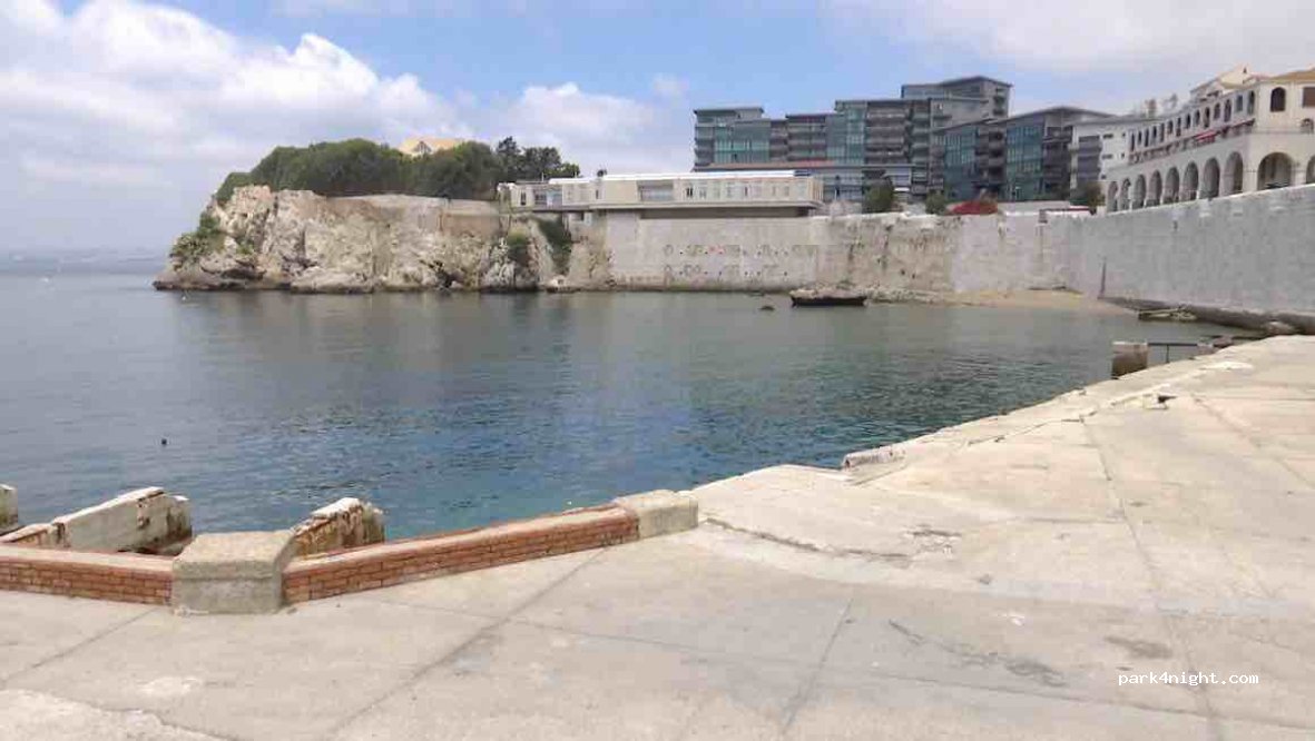 (GX11 1AA) Gibraltar - 1 7th Rosia Battery — foto