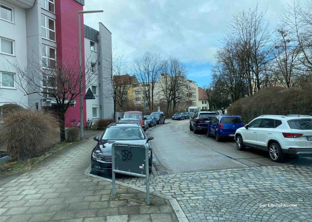 (81369) München - 8 Klingerstraße — foto