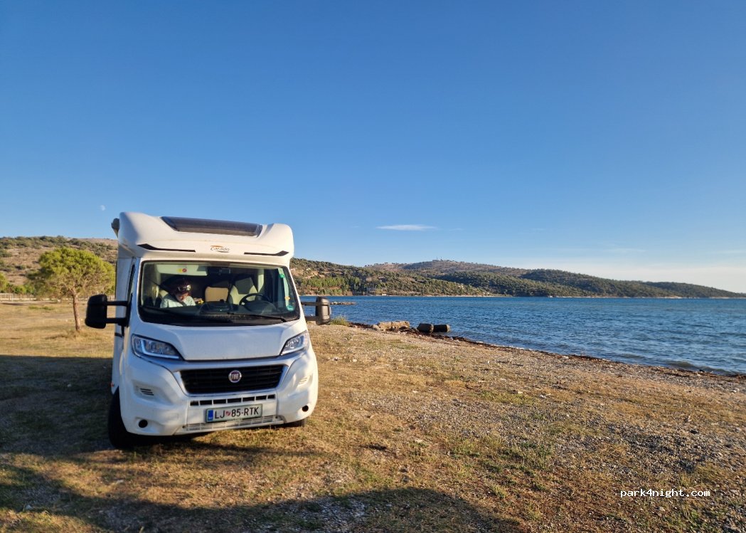(300 06) Astakos - 60 Vasileos Georgiou — foto 3