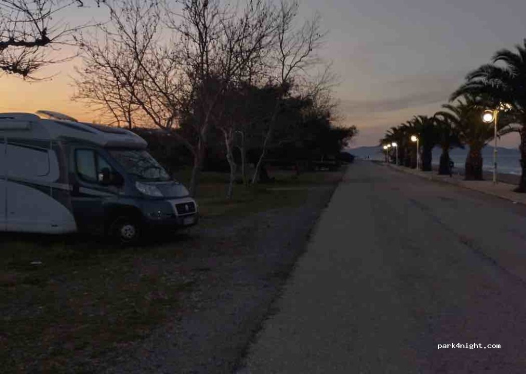 (352 00) Arkitsa - Unnamed Rd — foto 3