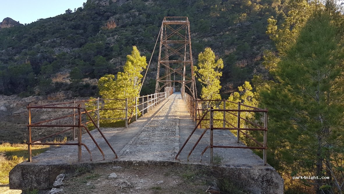 (02486) Yeste - Puente Colgante — foto 2