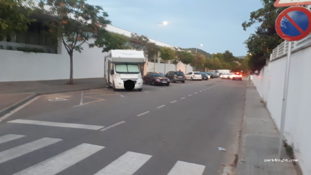 (08810) Sant Pere de Ribes - 2A Carrer Joan Cuadras — foto