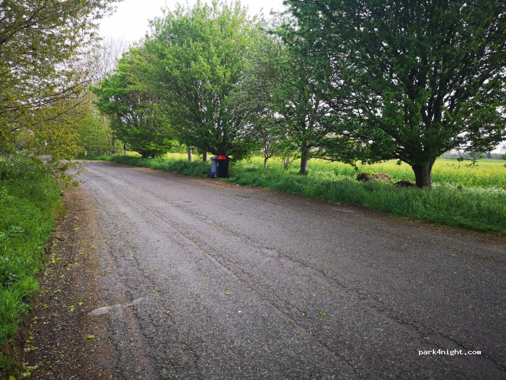 (PE10 0XB)  - Folkingham Road — foto 2