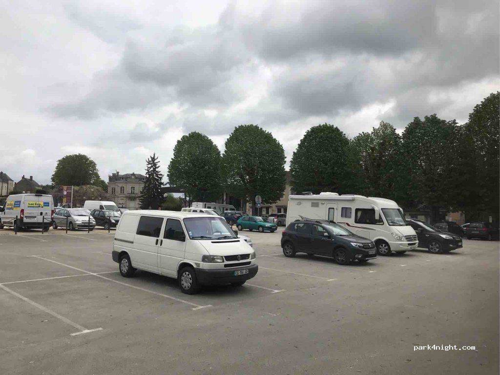 (49150) Baugé en Anjou - 7 Rue Lemaignan — foto