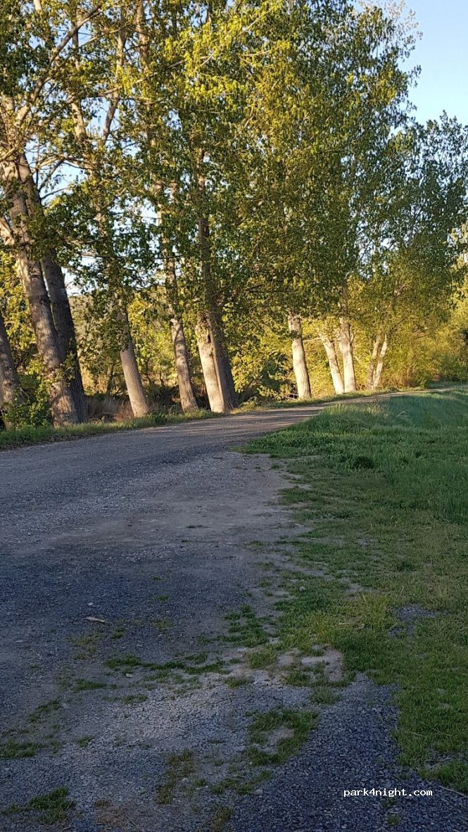 (25740) Ponts - Unnamed Road — foto 2