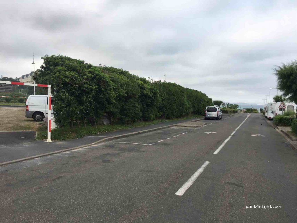 (64200) Biarritz - 21 Avenue Ilbarritz — foto