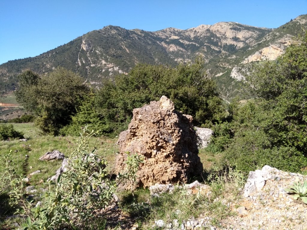 (250 06) Peristera - Eparchiaki Odos Sarantapichou - Idaton Stigos — foto 3
