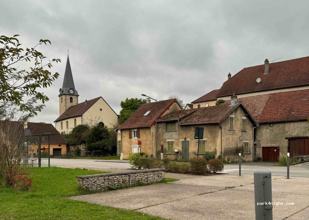 (25260) Longevelle-sur-Doubs - 45 Grande Rue — foto 4