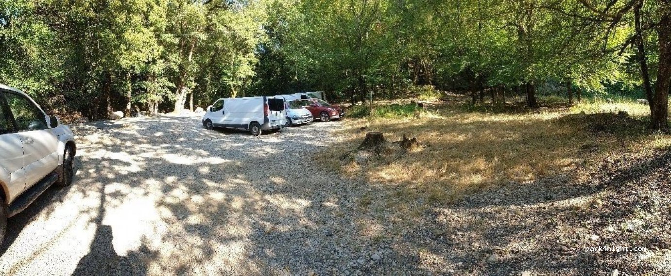 (83136) Méounes-lès-Montrieux - D202 — foto