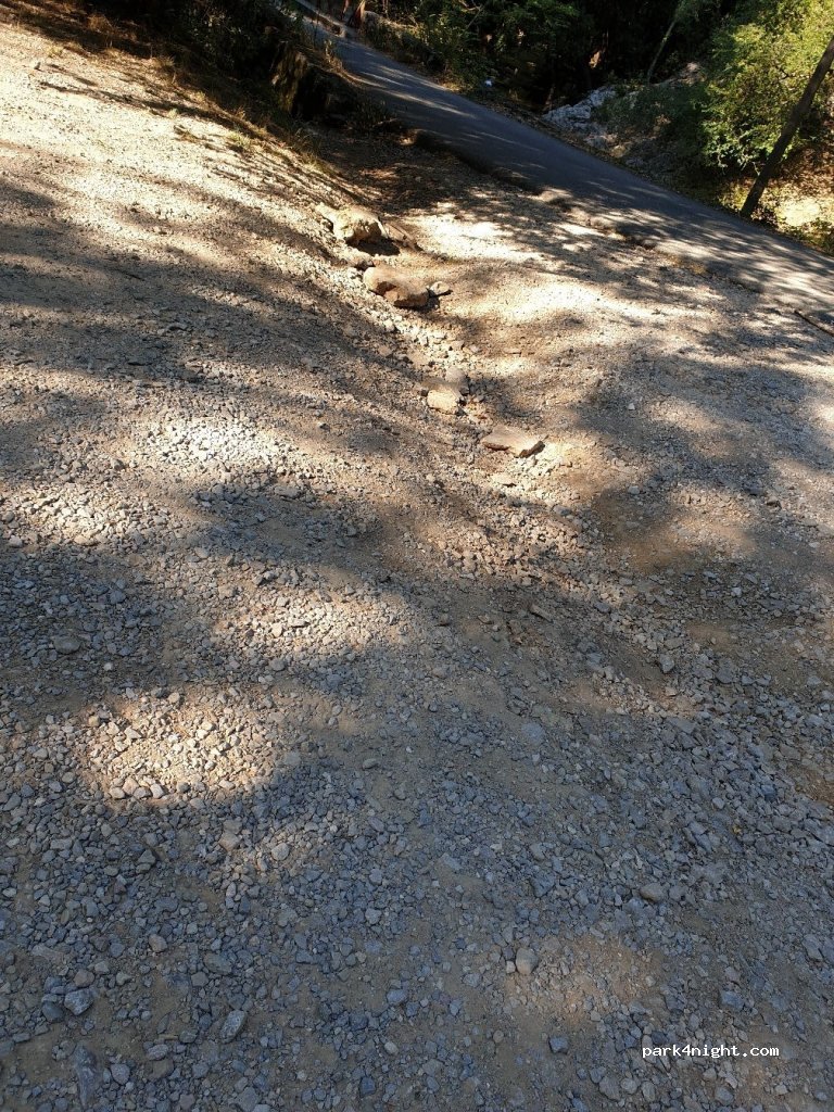 (83136) Méounes-lès-Montrieux - D202 — foto 2