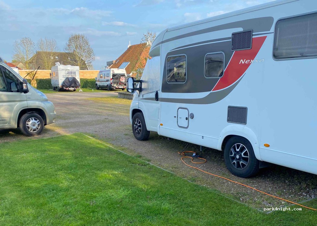 (9081 AK) Lekkum - 6 Mearsterpaed — foto 2
