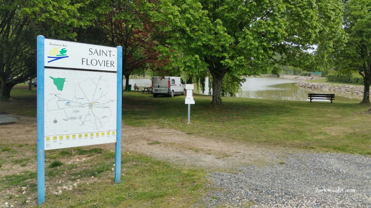 (37600) Saint-Flovier - 29 Rue du Général de Gaulle — foto
