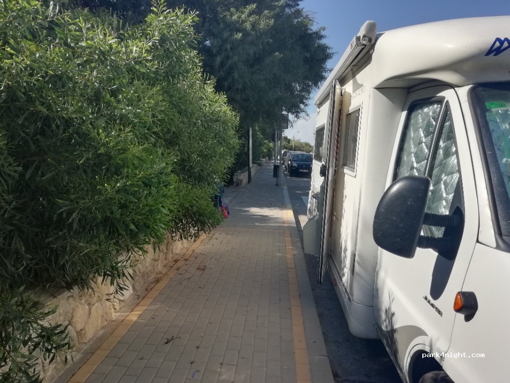 (11550) Chipiona - 27 Avenida de Camarón — foto 3