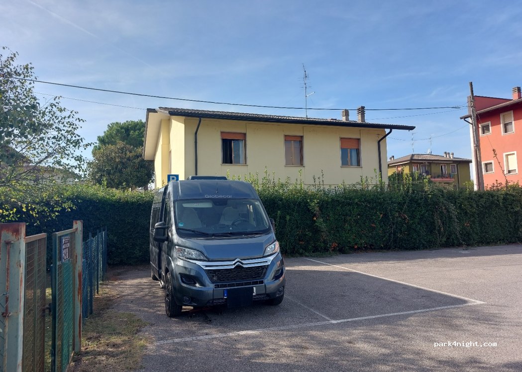 (37019) Peschiera del Garda - 23 Via Mantegna — foto