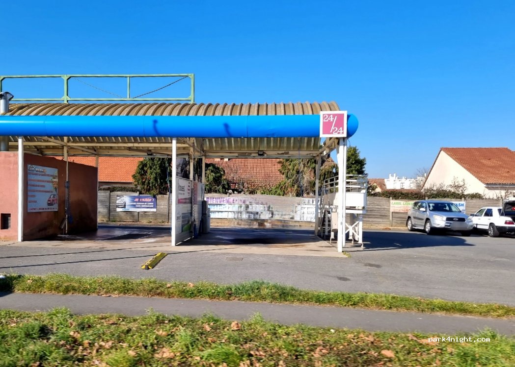 (72200) La Flèche - 21 Avenue d'Obernkirchen — foto 2
