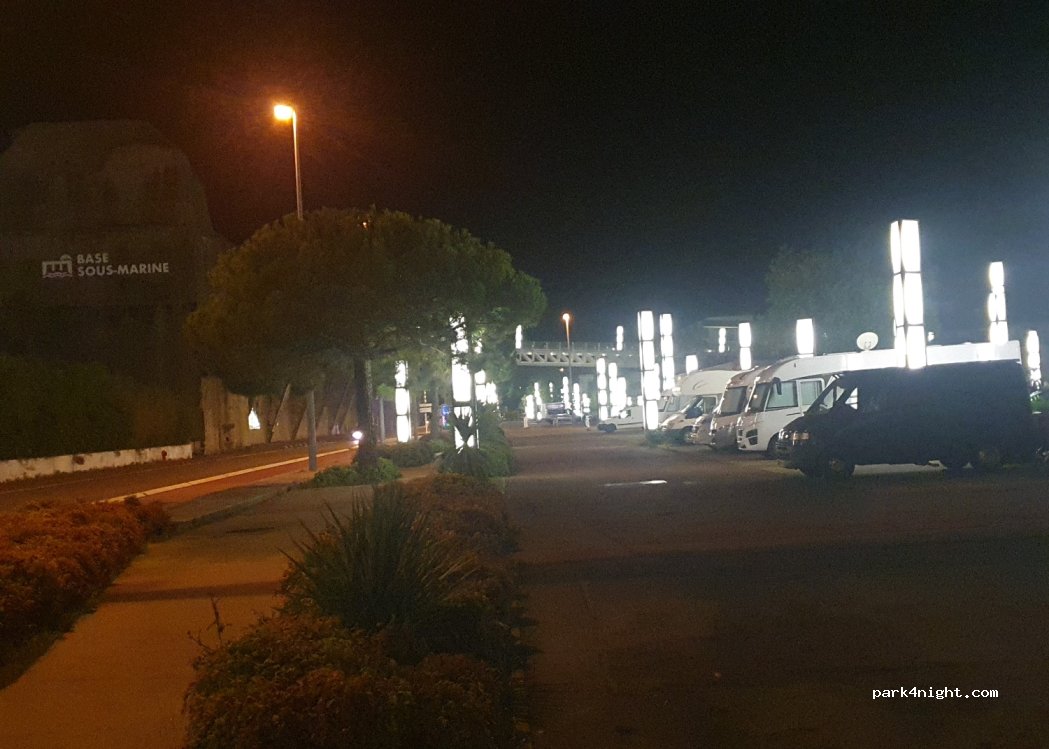 (44600) Saint-Nazaire - 1 Rue du Port — foto