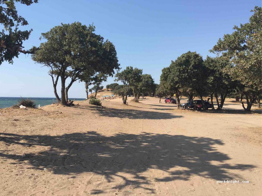 (17600) Ezine - Unnamed Road — foto