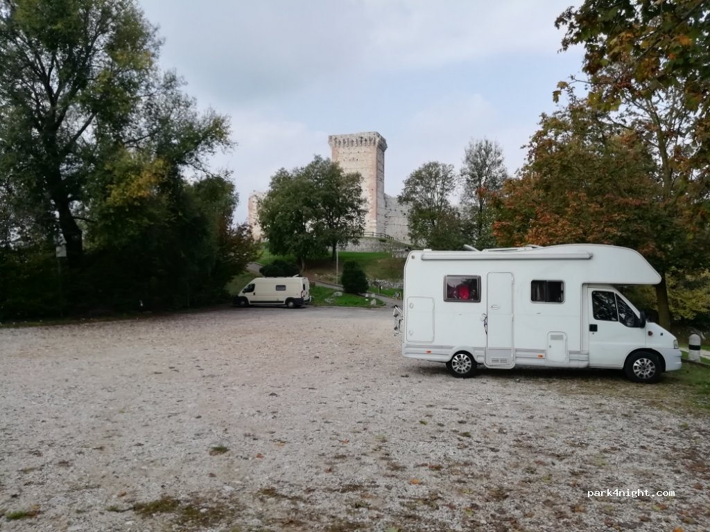 (36075) Montecchio Maggiore - Via Castelli 4 Martiri — foto 2
