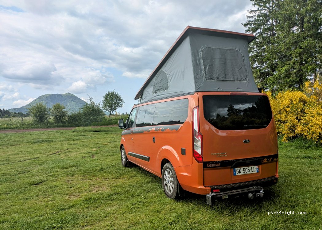 (63122) Saint-Gènes-Champanelle - D52 — foto 4