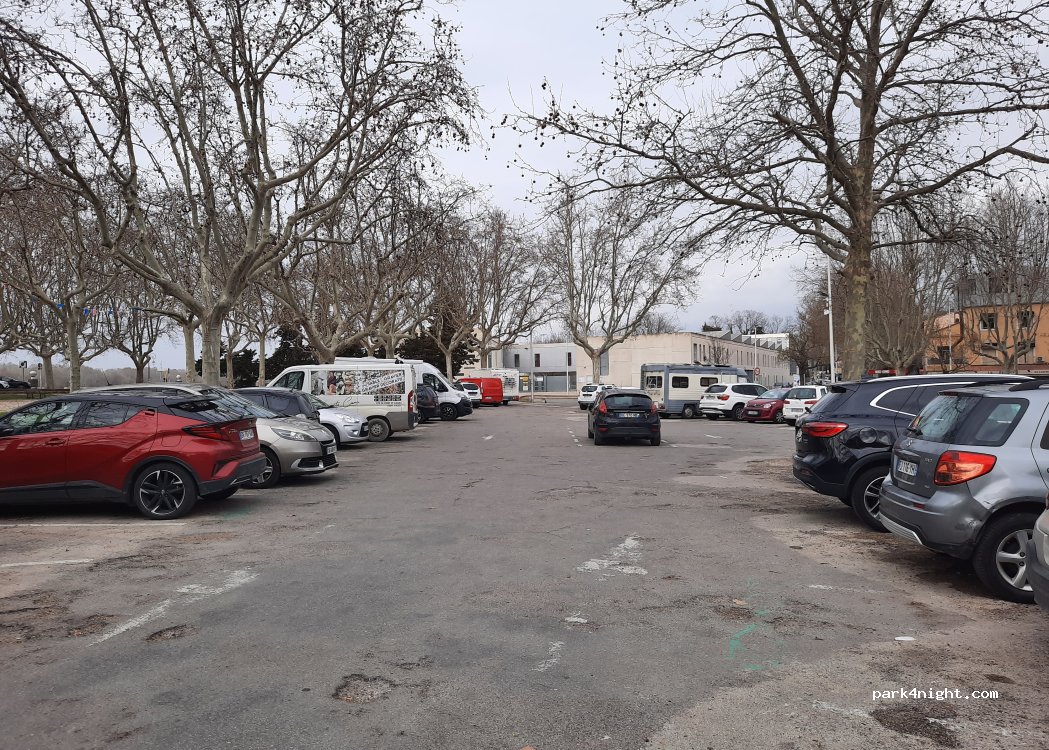(13200) Arles - 2 Rue Jules Ferry — foto