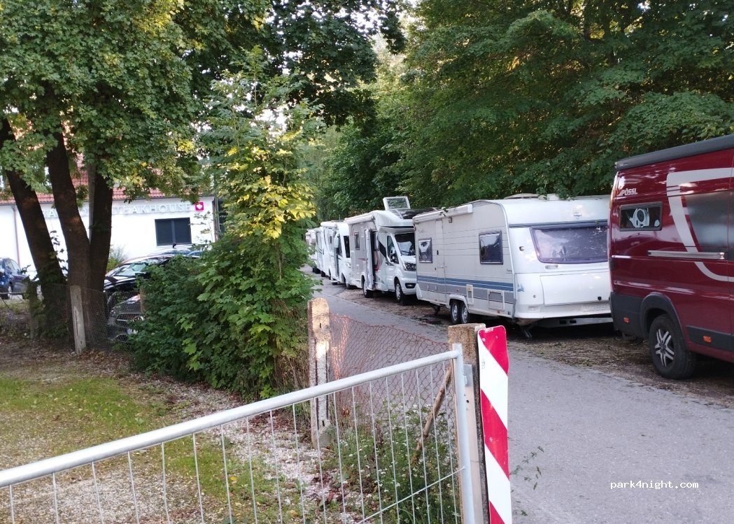 Wohnmobilstellplatz — foto 3
