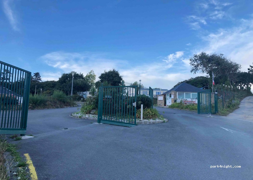 Camping Municipal de la Plage de Portez — foto 4