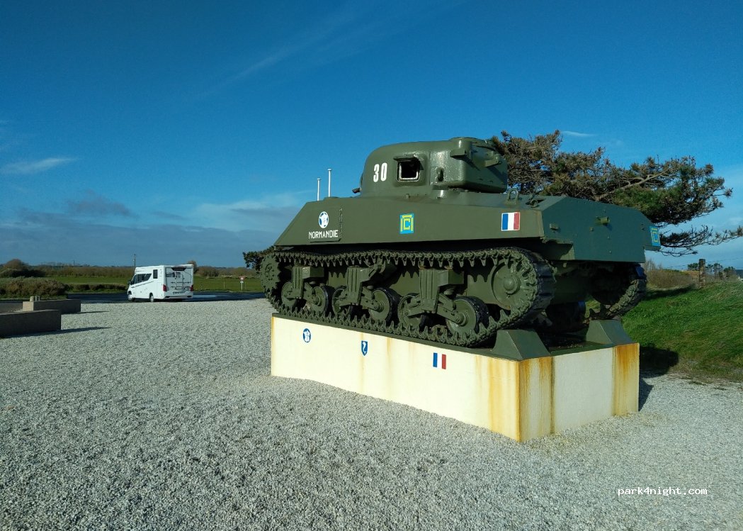 (50480) Saint-Martin-de-Varreville - D421 — foto 3