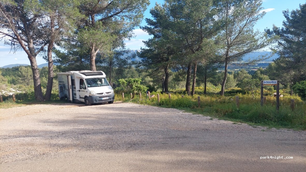 (83910) Pourrières - Unnamed Road — foto