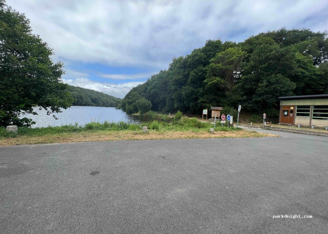 (22160) Callac - 41 Rue Joseph Patin — foto 4