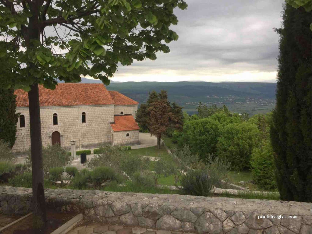 (21263) Lokvičići - Unnamed Road — foto