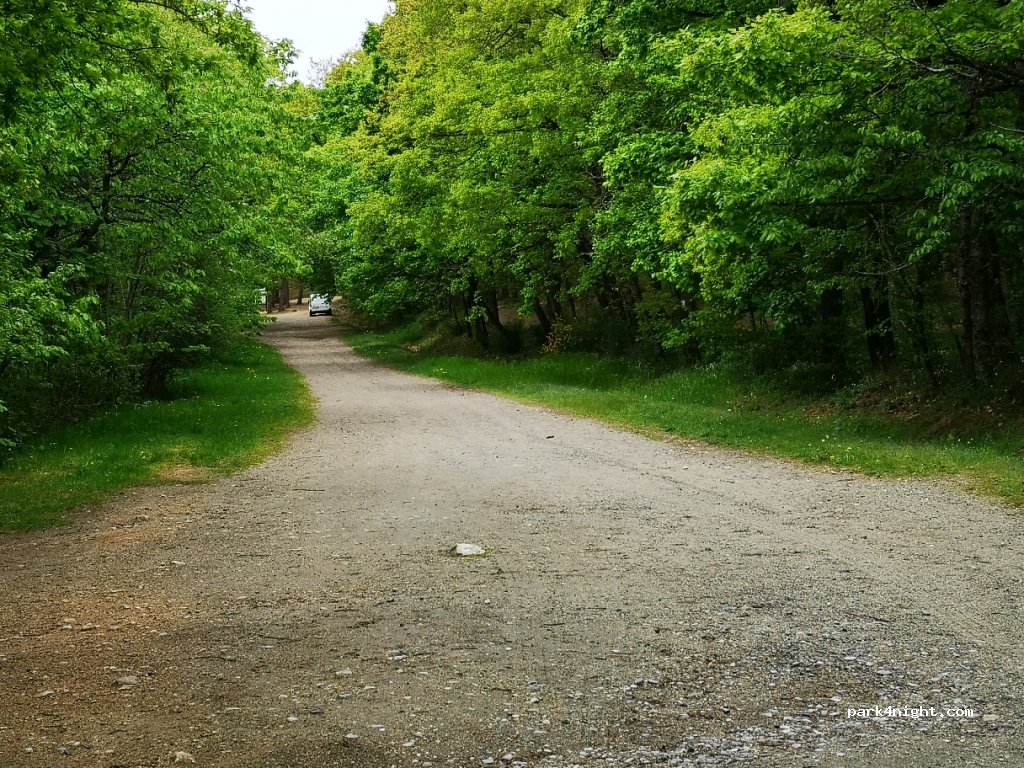 (63140) Châtel-Guyon - Unnamed Road — foto