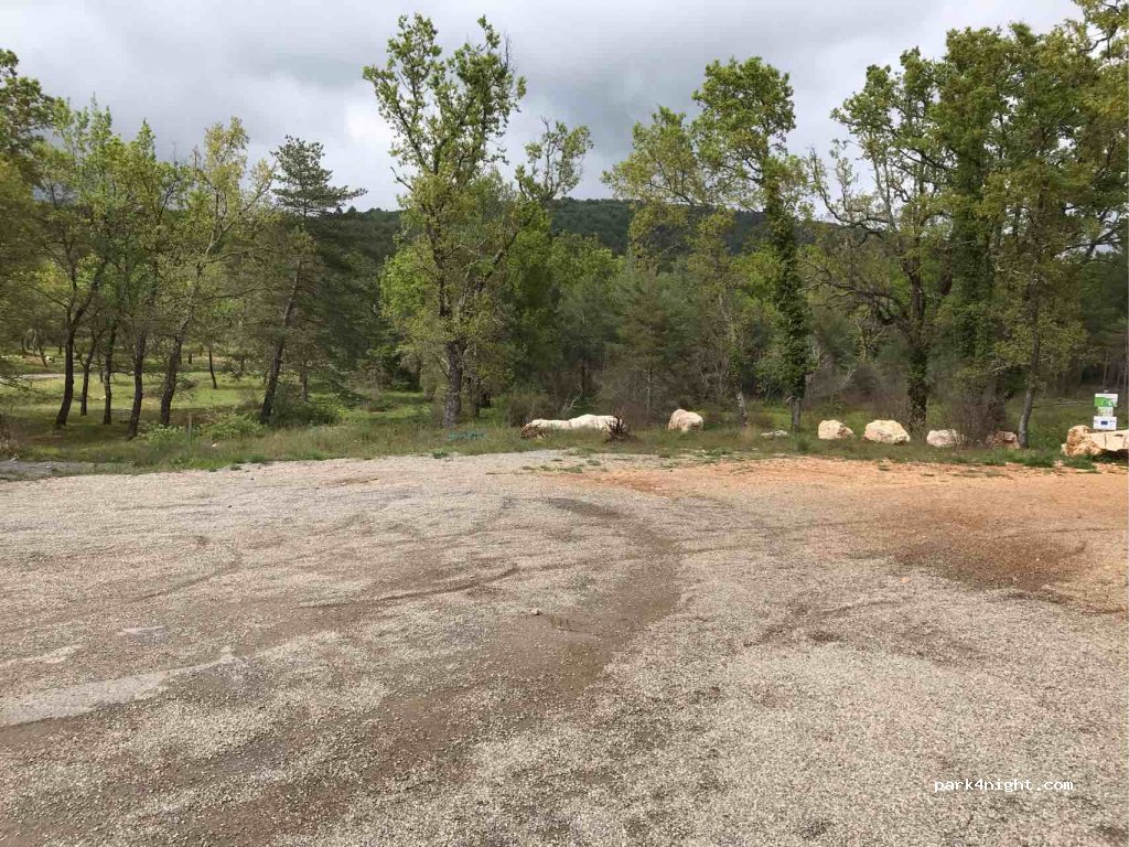 (83440) Callian - Route de Saint-Cézaire — foto