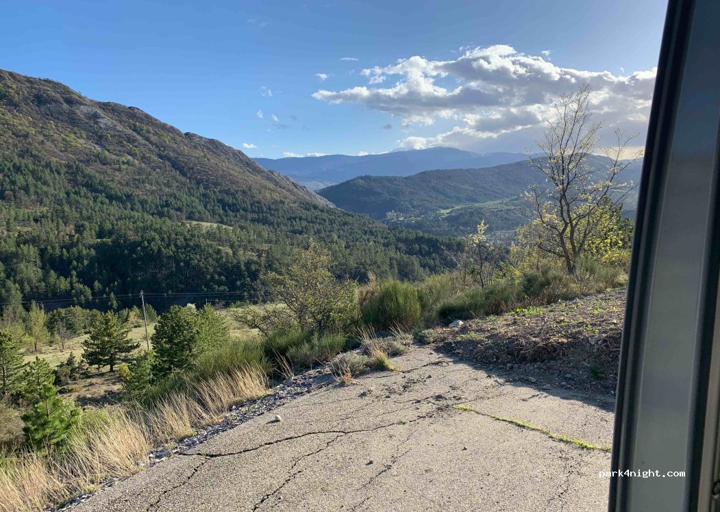 (04200) Sisteron - Route de Saint-Geniez — foto 3
