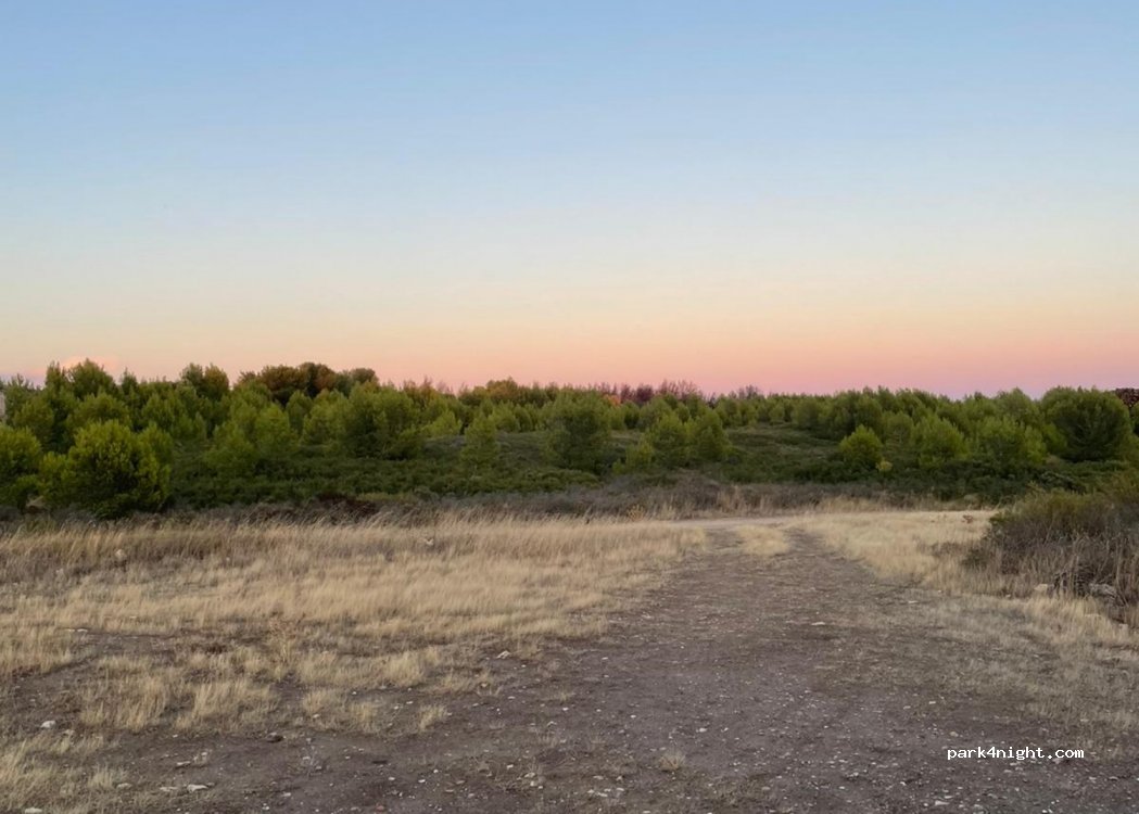 (13500) Martigues - Chemin du Collet Redon — foto 2