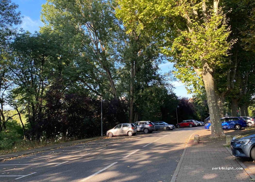 (71100) Chalon-sur-Saône - 12-24 Rempart Saint-Laurent — foto 3
