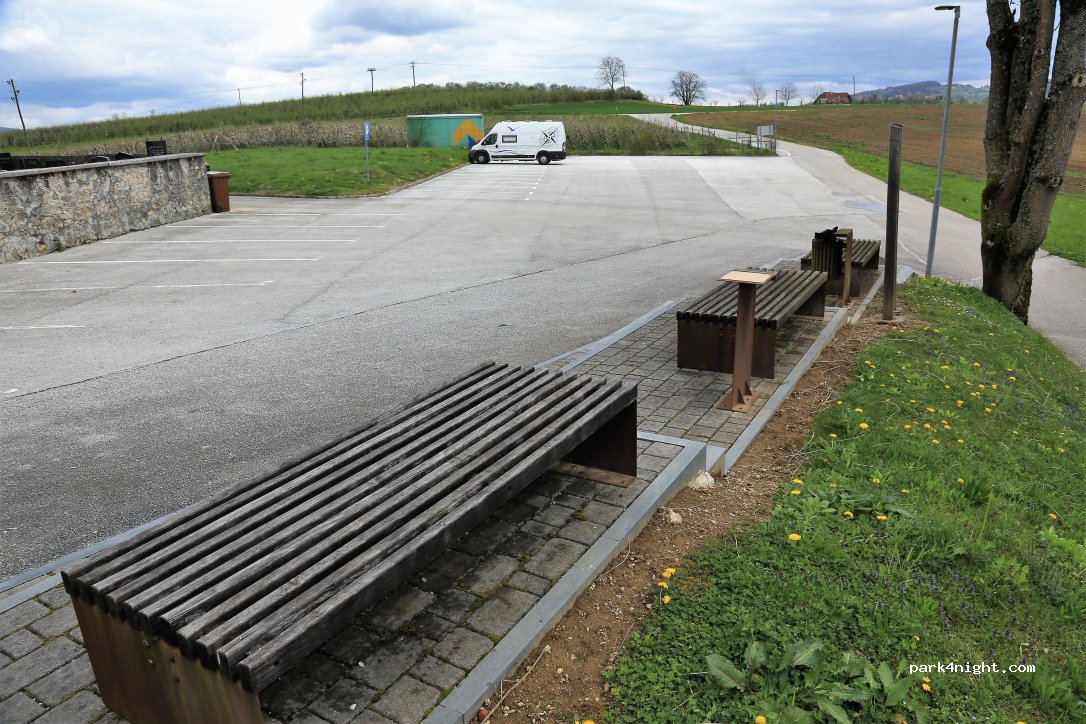 (8220) Klevevž - 14 Grič pri Klevevžu — foto 2
