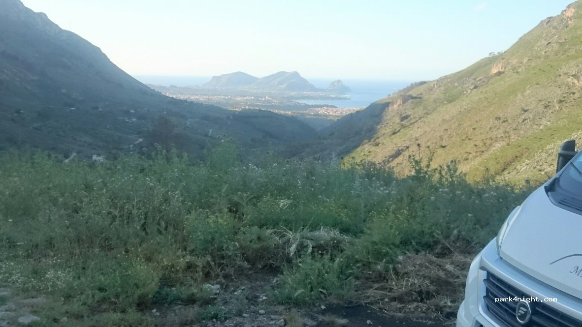 (90014) Ventimiglia di Sicilia - Via Case Nuove — foto