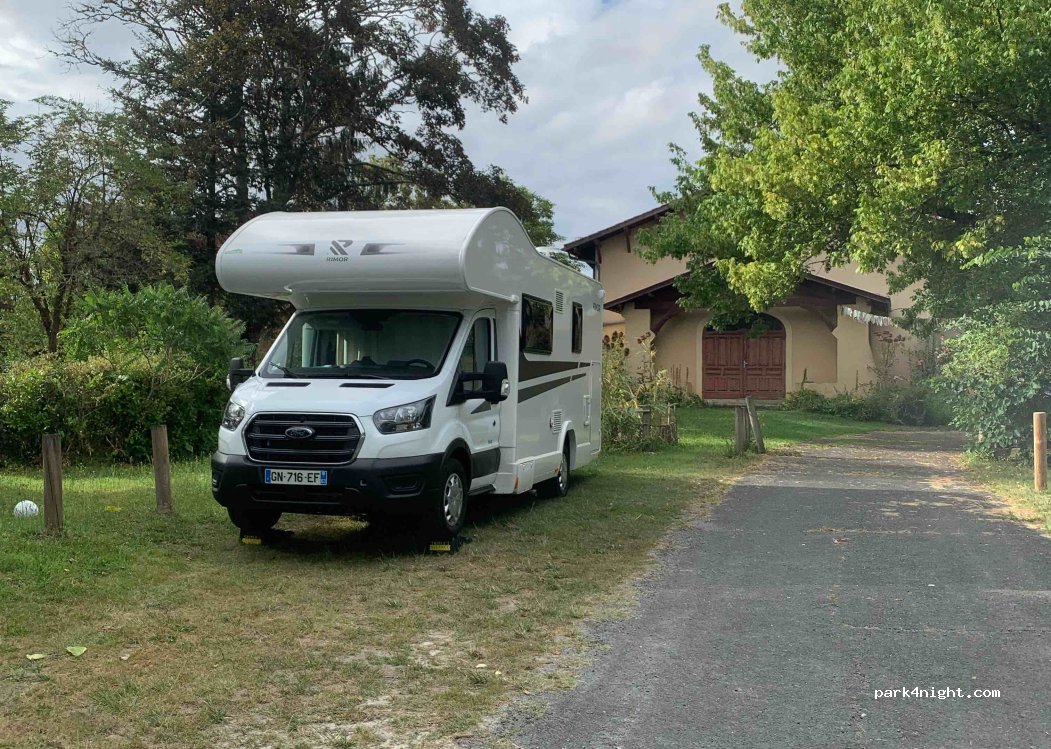 (33730) Pompéjac - 27 Le Bourg — foto 3