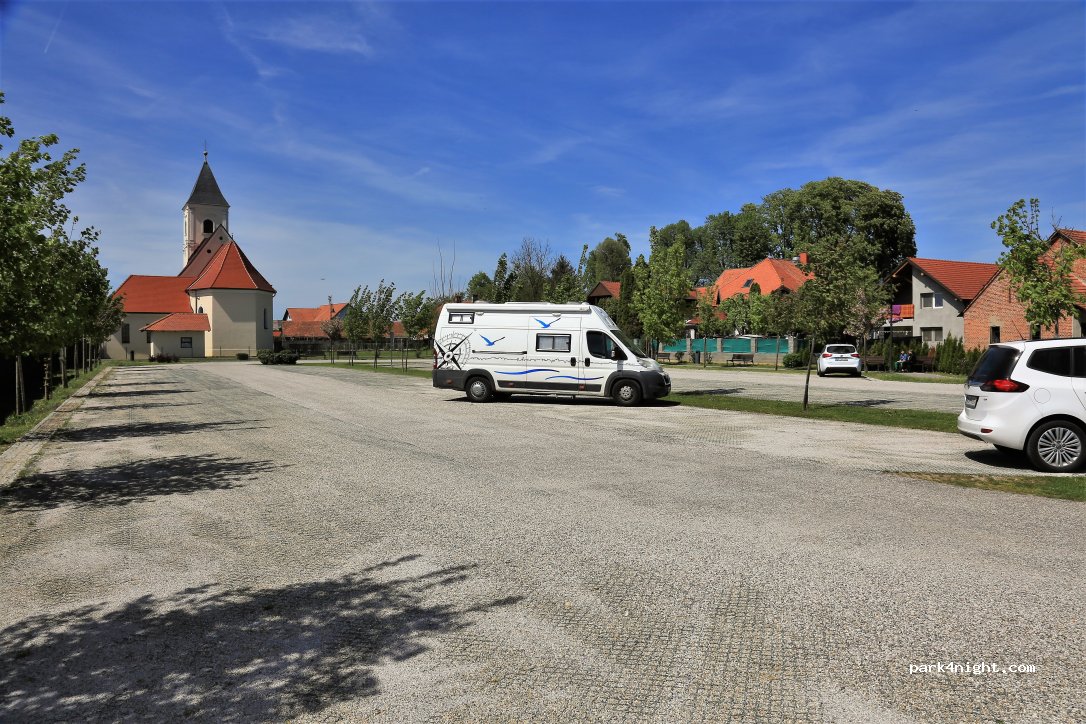 (9241) Veržej - 1 Trg Slavka Osterca — foto