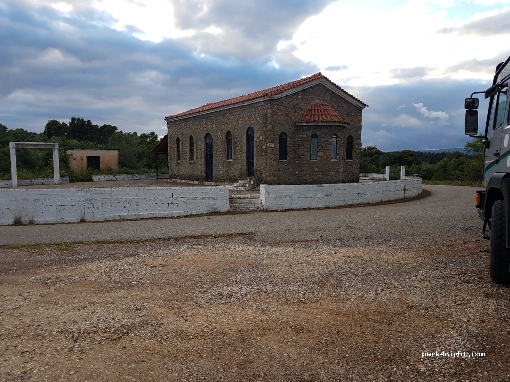 (270 65) Aspra Spitia - Unnamed Road — foto