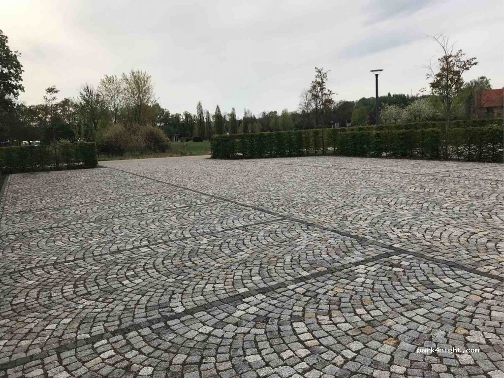 (99885) Ohrdruf - Schloßplatz 2A — foto 2