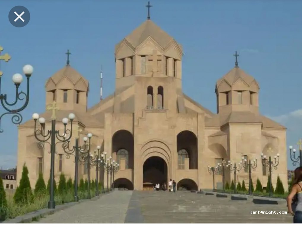 (0070) Yerevan - 11 Yervand Kochar Street — foto